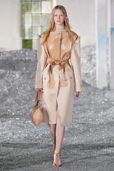 Look 13